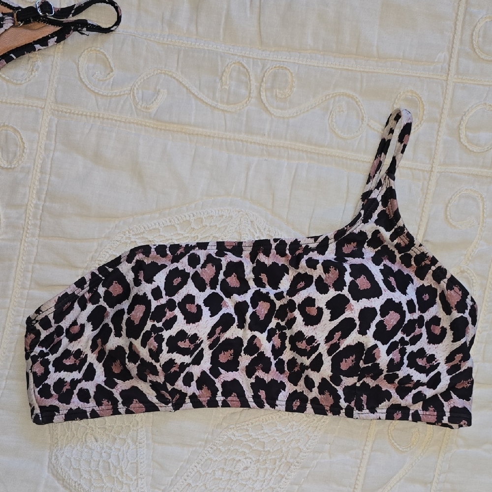 Leopard Print Bikini Set - Picture 5 of 6